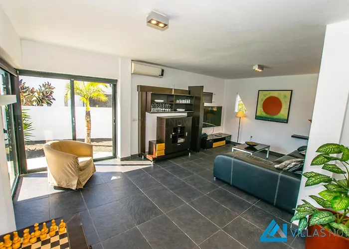 Βίλα 229 - Lanson By Now Ltd