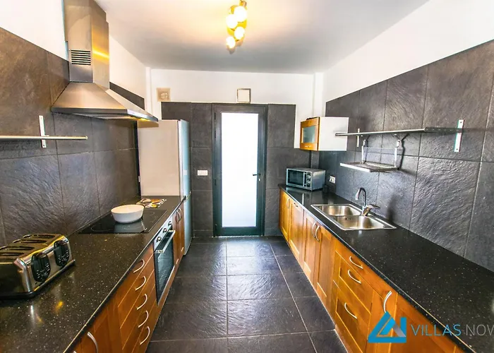 229 - Lanson By Now Ltd Вілла *